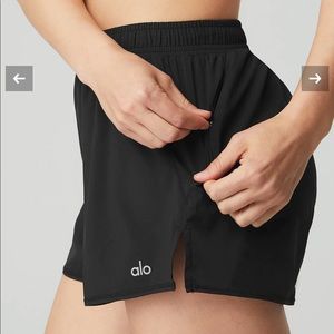 Alo Yoga Stride Short